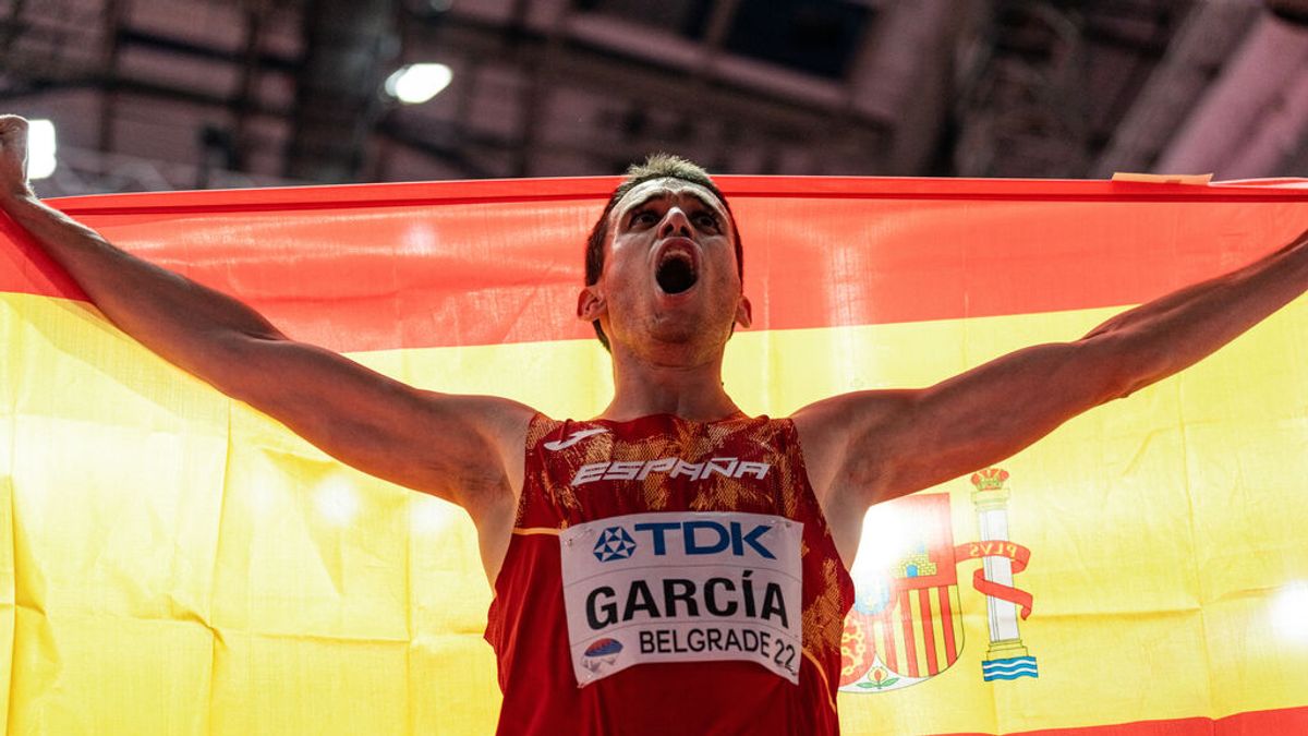 Mariano García, campeón del mundo de 800 metros 'indoor' tras una espectacular remontada
