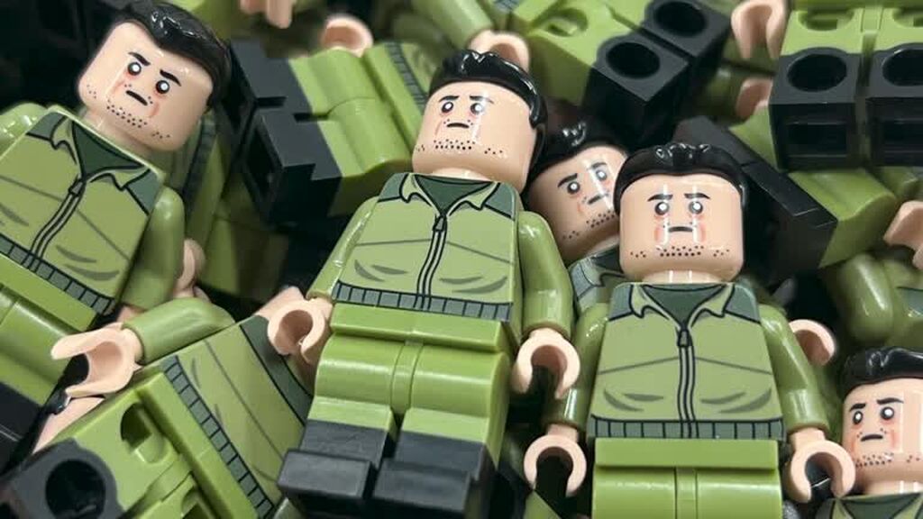 Una empresa de juguetes recauda 145.000 dólares para Ucrania con figuras de Lego de Zelenski