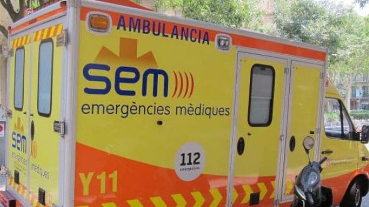 Muere un ciclista y dos resultan heridos en una colisión con dos vehículos en Terrassa, Barcelona