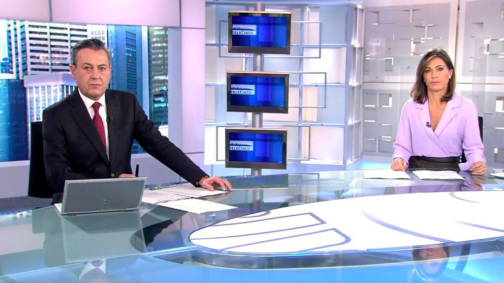 Con José Ribagorda y Ángeles Blanco Informativos Telecinco 2022 Mediodía 20/03/2022