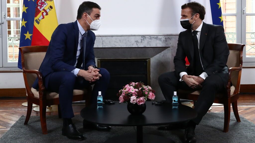 EuropaPress_3607029_presidente_gobierno_pedro_sanchez_reune_presidente_republica_francesa