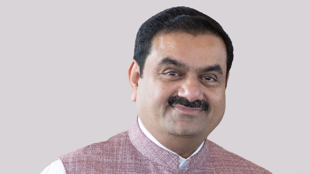 Quién es Gautam Adani el hombre más rico de Asia