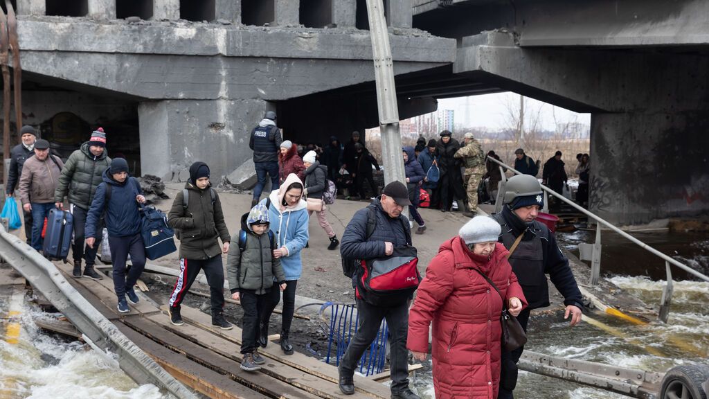 Mariúpol denuncia que las tropas rusas están obligando a ir a Rusia a residentes en contra de su voluntad