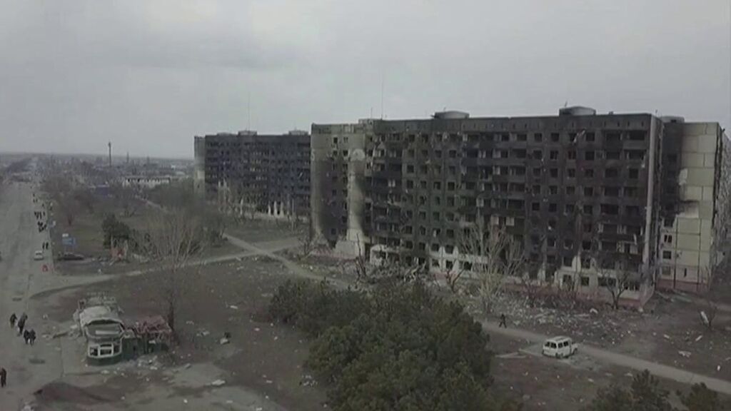 Putin destruye más del 70% de la aislada ciudad de Mariúpol