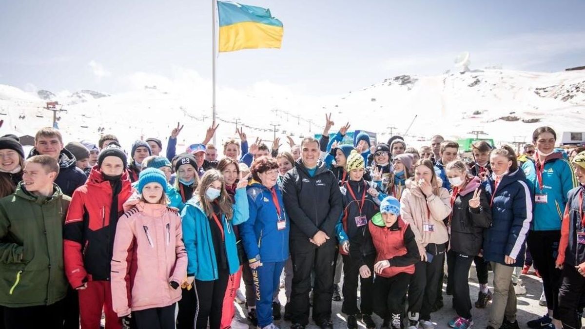 Sierra Nevada acoge a 45 niños de la Federación Ucraniana de Esquí ante la invasión rusa Sierra Nevada acoge a 45 niños de la Federación Ucraniana de Esquí ante la invasión rusa