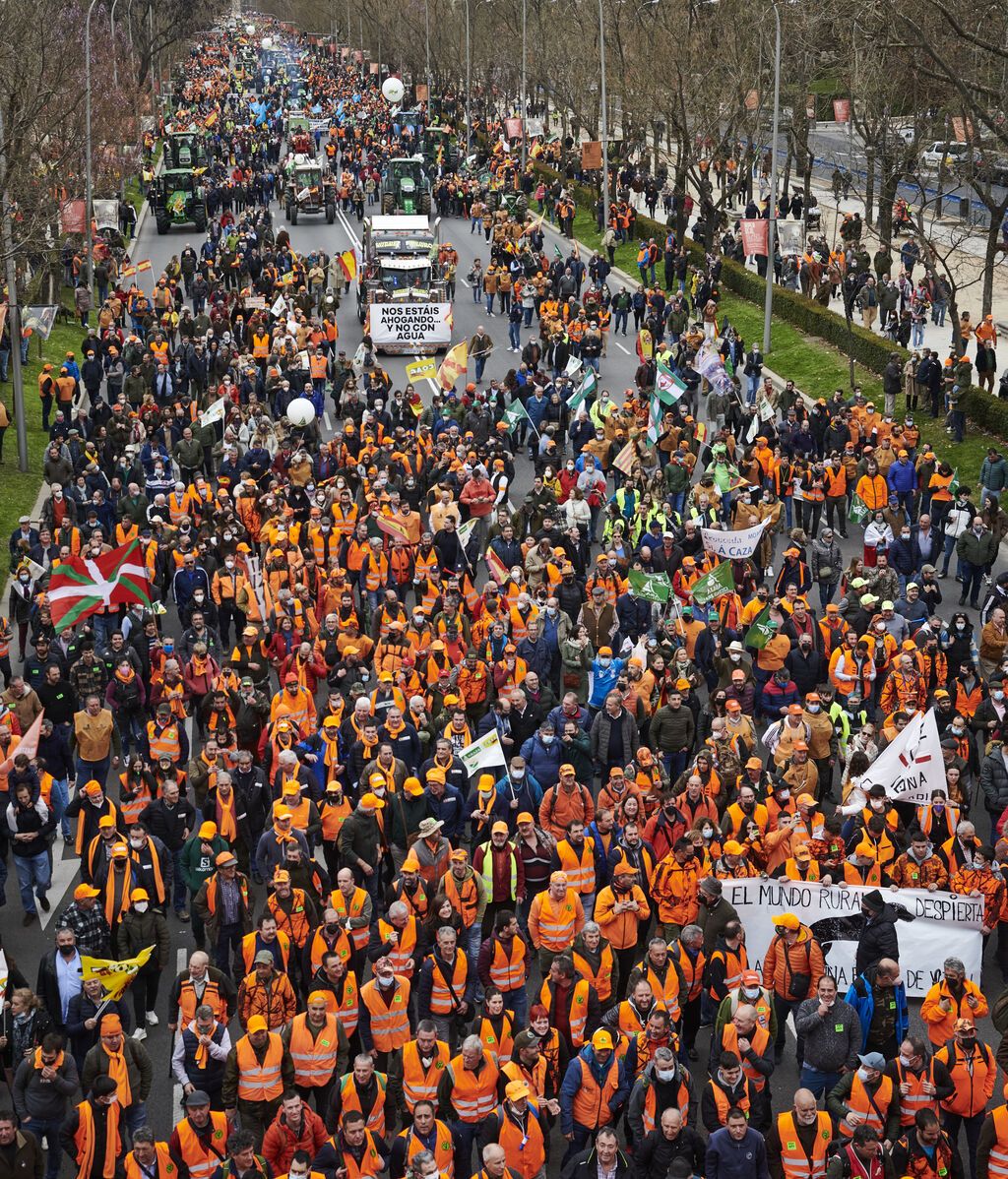 El campo toma Madrid: multitudinaria manifestación en defensa del mundo rural