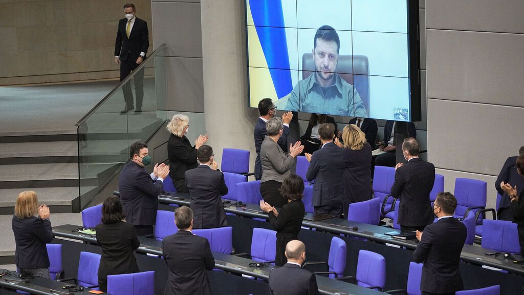 EuropaPress_4320578_17_march_2022_berlin_ukrainian_president_volodymyr_zelensky_is_seen_on (1)