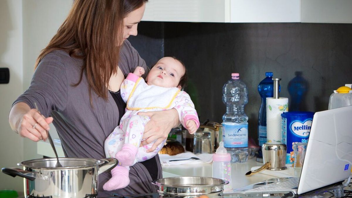 Seis de cada diez madres españolas han sufrido un coste laboral por tener hijos