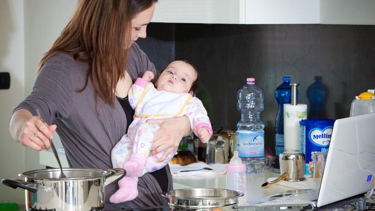 Seis de cada diez madres españolas han sufrido un coste laboral por tener hijos Seis de cada diez madres españolas han sufrido un coste laboral por tener hijos