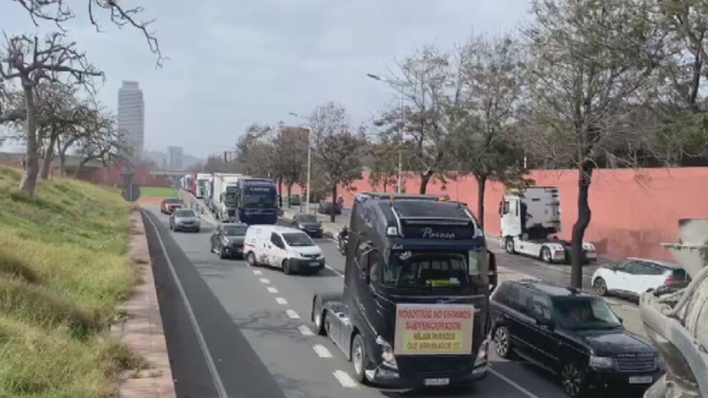 Marcha lenta transportistas Ronda Litoral