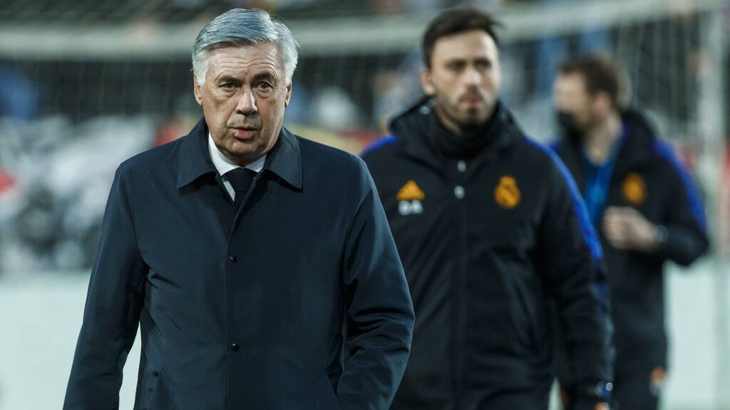 Carlo Ancelotti asumió la culpa en la goleada ante el Barcelona en el Clásico. Carlo Ancelotti asumió la culpa en la goleada ante el Barcelona en el Clásico.