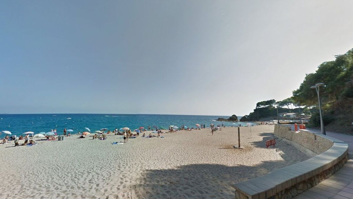 Muere un hombre ahogado en una playa de Lloret de Mar tras intentar salvar a su perro Muere un hombre ahogado en una playa de Lloret de Mar tras intentar salvar a su perro