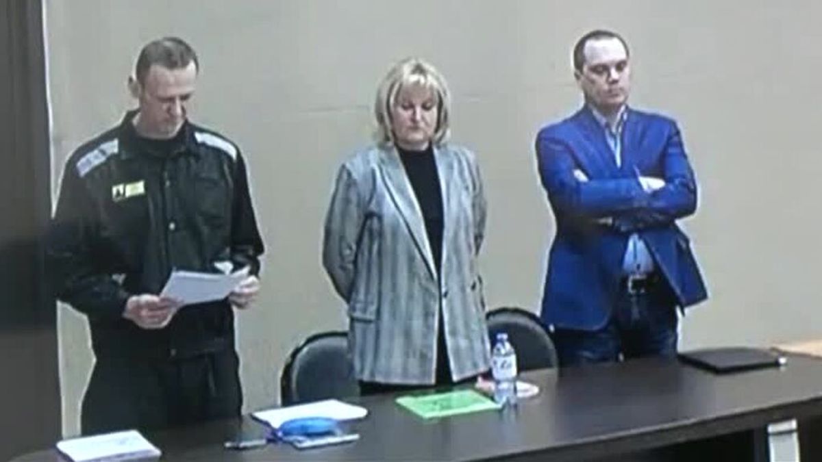 La Eurocámara califica de "burla a la justicia" la nueva condena de Rusia al opositor Navalny La Eurocámara califica de "burla a la justicia" la nueva condena de Rusia al opositor Navalny