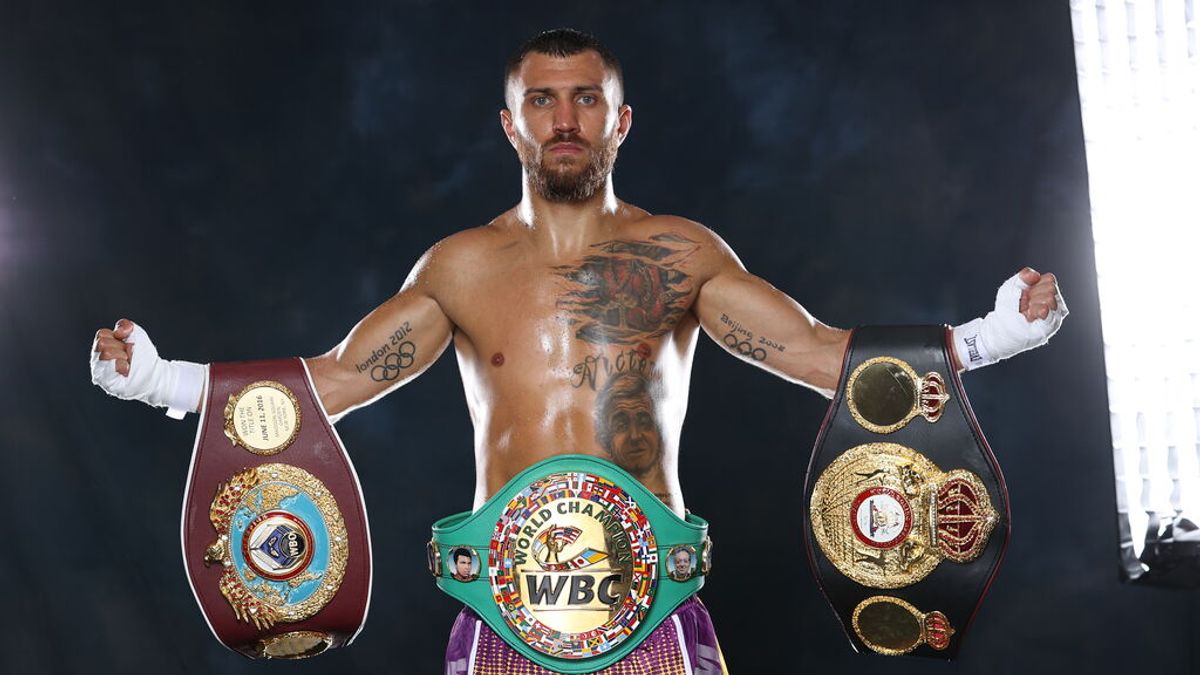 El boxeador ucraniano Vasyl Lomachenko renuncia a recuperar el título mundial para combatir en su país El boxeador ucraniano Vasyl Lomachenko renuncia a recuperar el título mundial para combatir en su país