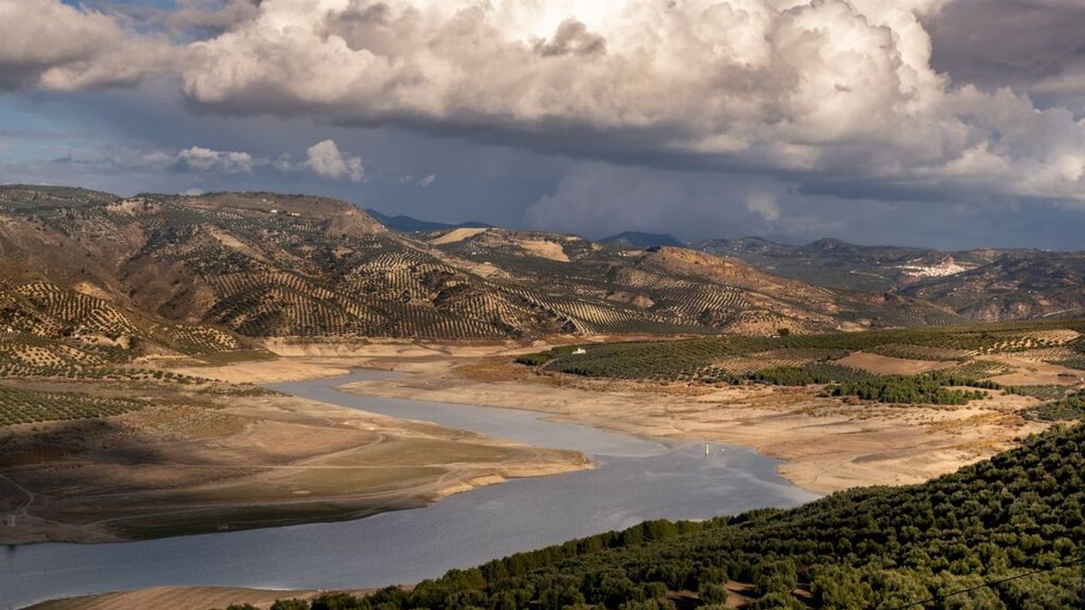 La sequía podría dejar  sin piscinas a Córdoba este verano