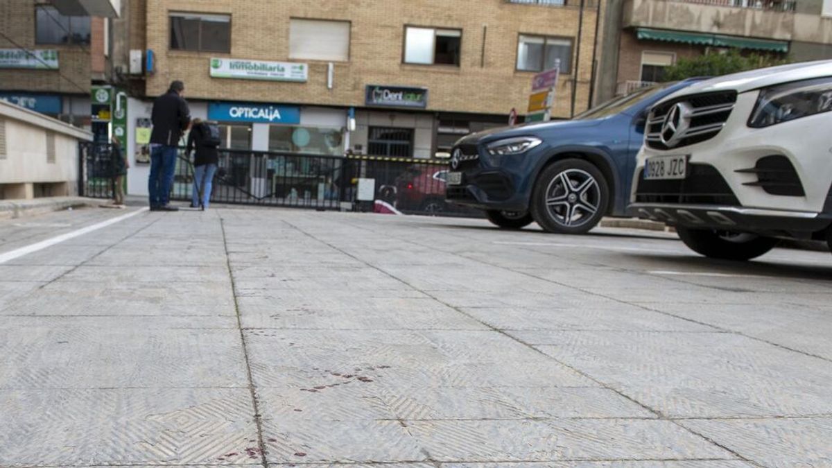 Apuñalan a la mujer del hombre que murió en un incendio en Jaén, en cuyo entierro mataron a otro varón