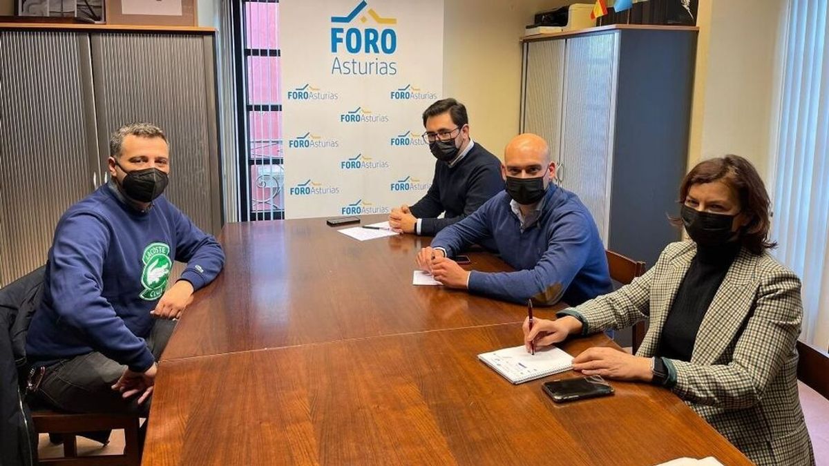 Retiran la suspensión de empleo y sueldo del profesor que ponía dieces a todos sus alumnos Retiran la suspensión de empleo y sueldo del profesor que ponía dieces a todos sus alumnos