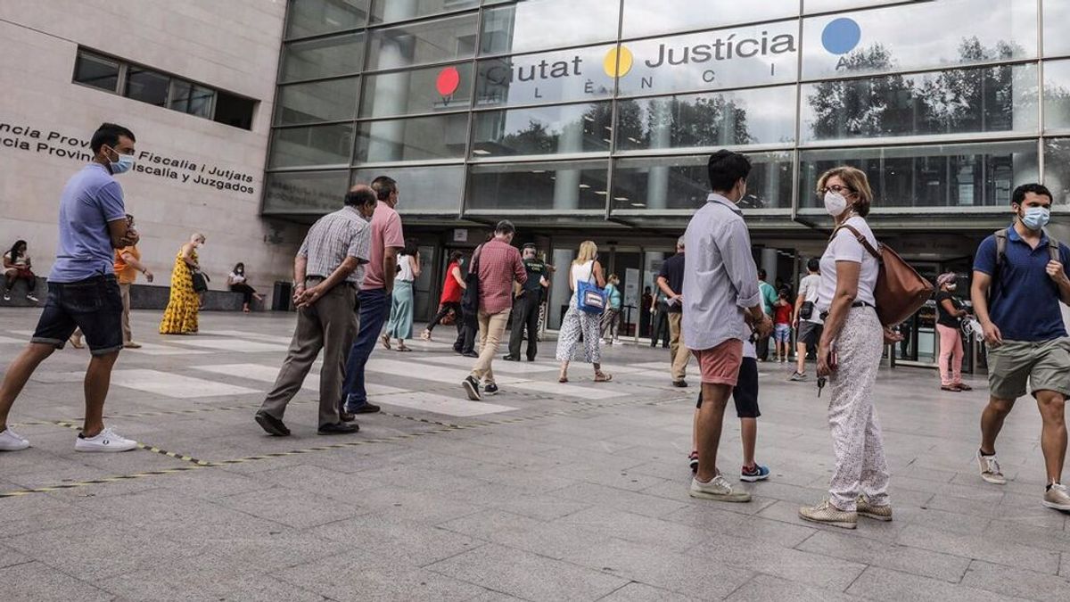 Condenado por intrusismo a un zapatero que realizaba diagnósticos de las patologías del pie Condenado por intrusismo a un zapatero que realizaba diagnósticos de las patologías del pie
