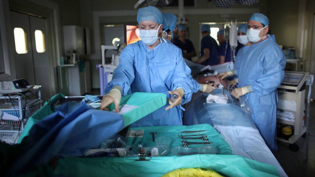 Extirpan un hueso de la mano a una cirujana sin su consentimiento en el hospital de Burgos donde trabajaba