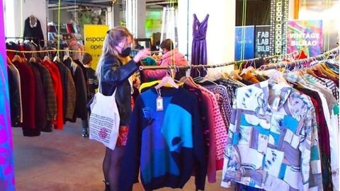 mercadillo más grande de Europa ropa 'vintage' por kilo a Vitoria en -NIUS