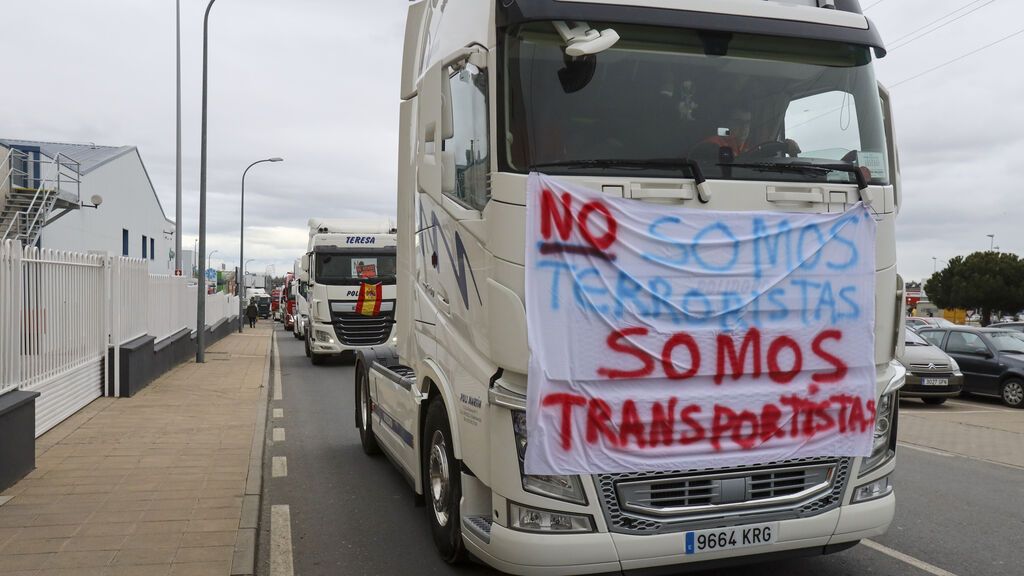 El Gobierno se plantea aceptar la propuesta de los transportistas y subir a 1.000 millones las ayudas