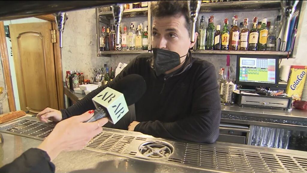 Los hosteleros españoles, preocupados por la inminente escasez de cerveza en sus negocios