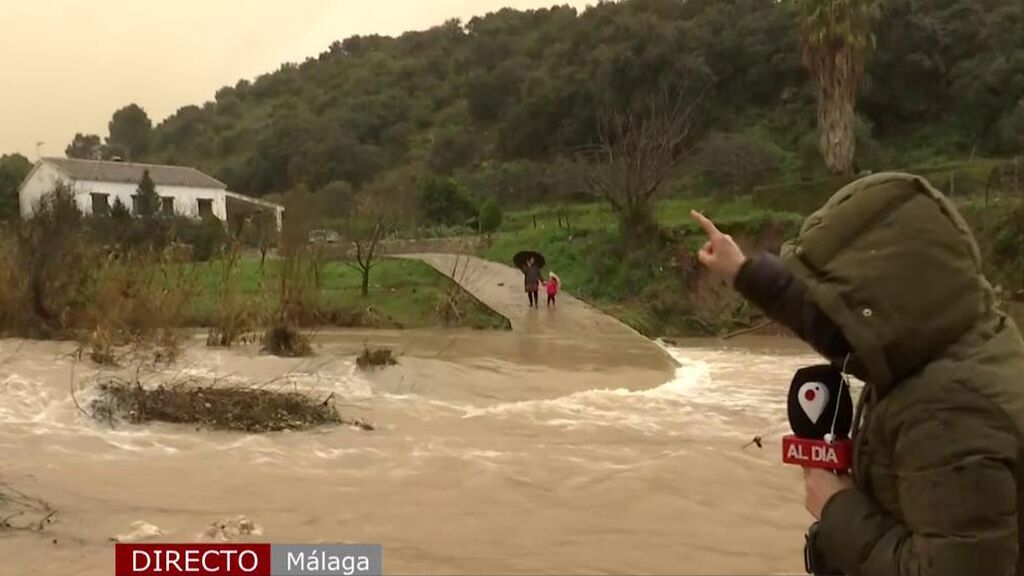 La casa de una familia en Málaga queda totalmente aislada por las inundaciones cuatro Artículo 24 MAR. 22 20:03