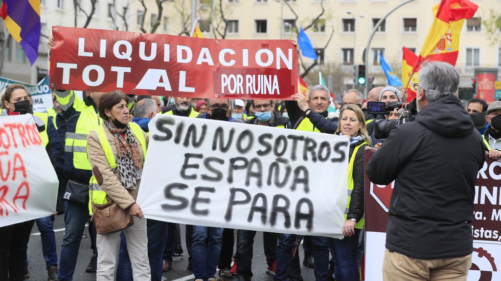 Manifestación de los transportistas en Madrid: del unos cuantos de Fernando Simón a ministra dimisión