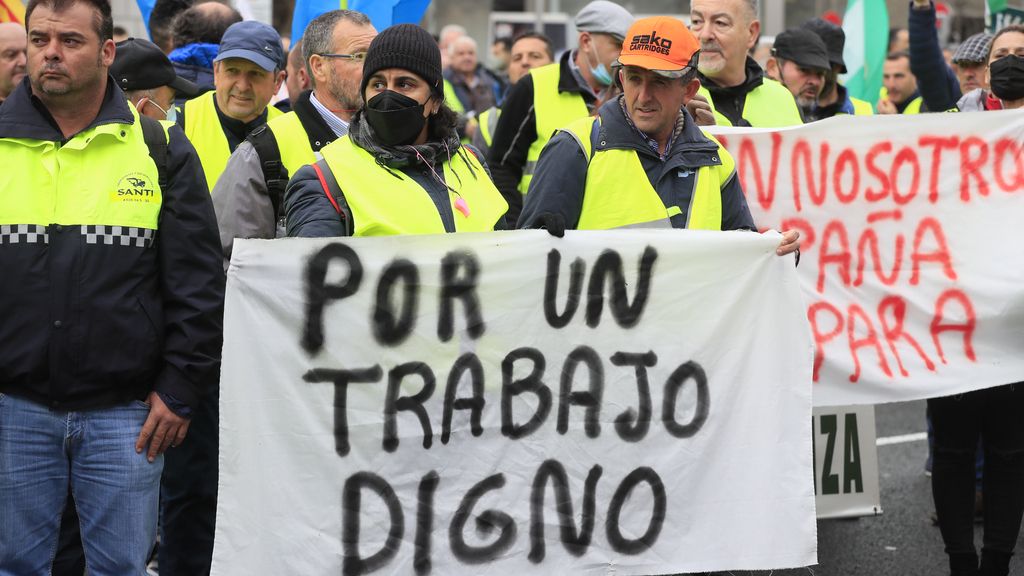 Manifestación de los transportistas en Madrid: del unos cuantos de Fernando Simón a ministra dimisión