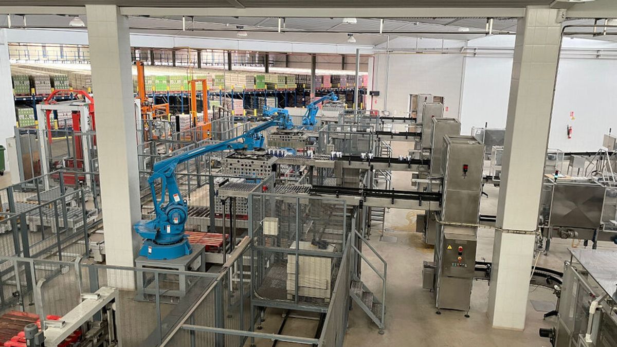 La leche apenas sale de las industrias lácteas gallegas: “La planta está en situación de colapso” La leche apenas sale de las industrias lácteas gallegas: “La planta está en situación de colapso”