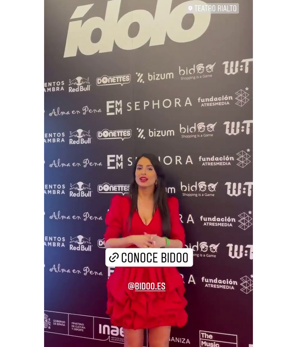 Inma Campano fue de las pocas que apostó al rojo en los Premios Ídolo