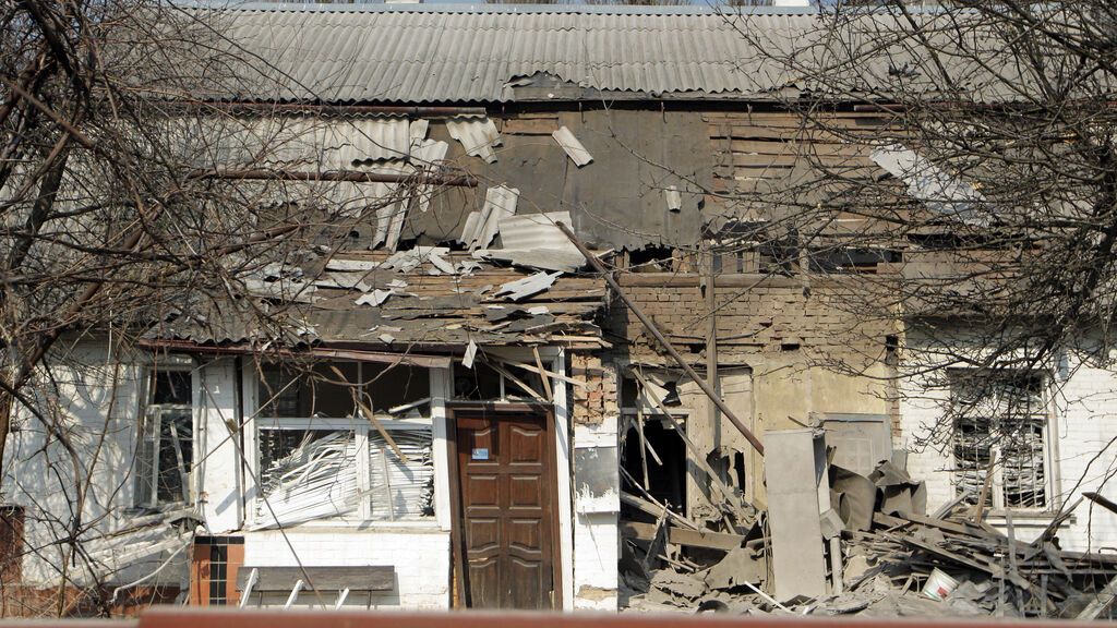 EuropaPress_4339451_march_23_2022_kyiv_ukraine_kyiv_ukraine_march_23_2022_half_destroyed_house