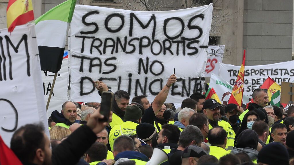 Manifestación de los transportistas en Madrid: del unos cuantos de Fernando Simón a ministra dimisión