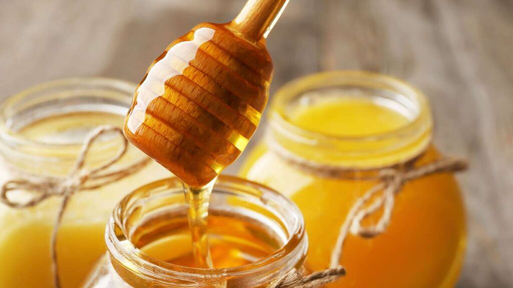 La miel servirá para calmar la garganta.