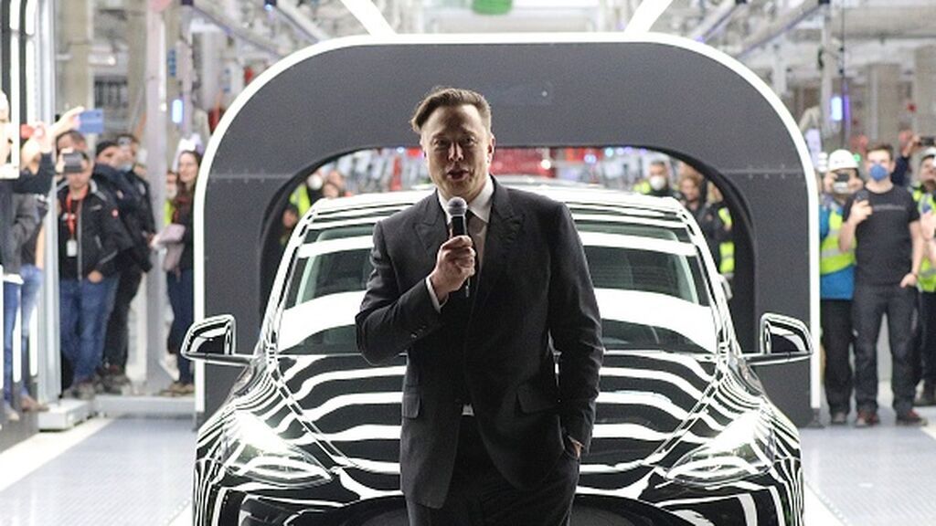 Tesla enseña el camino a Alemania para hacer coches... eléctricos