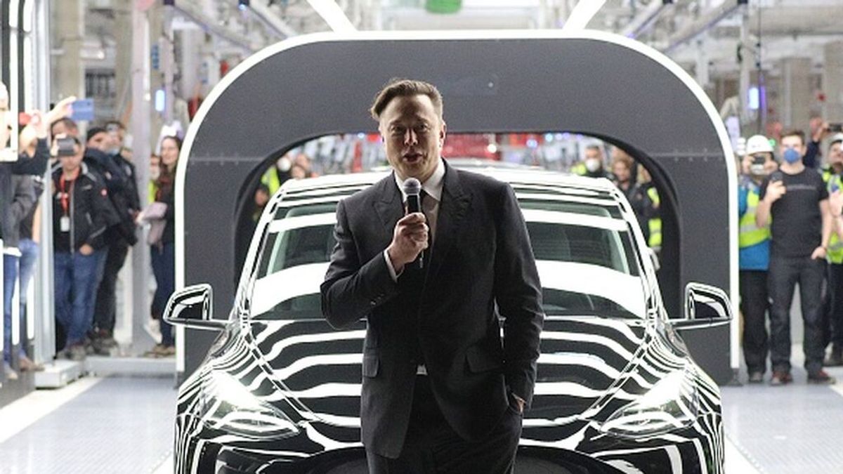 Tesla enseña el camino a Alemania para hacer coches... eléctricos Tesla enseña el camino a Alemania para hacer coches... eléctricos