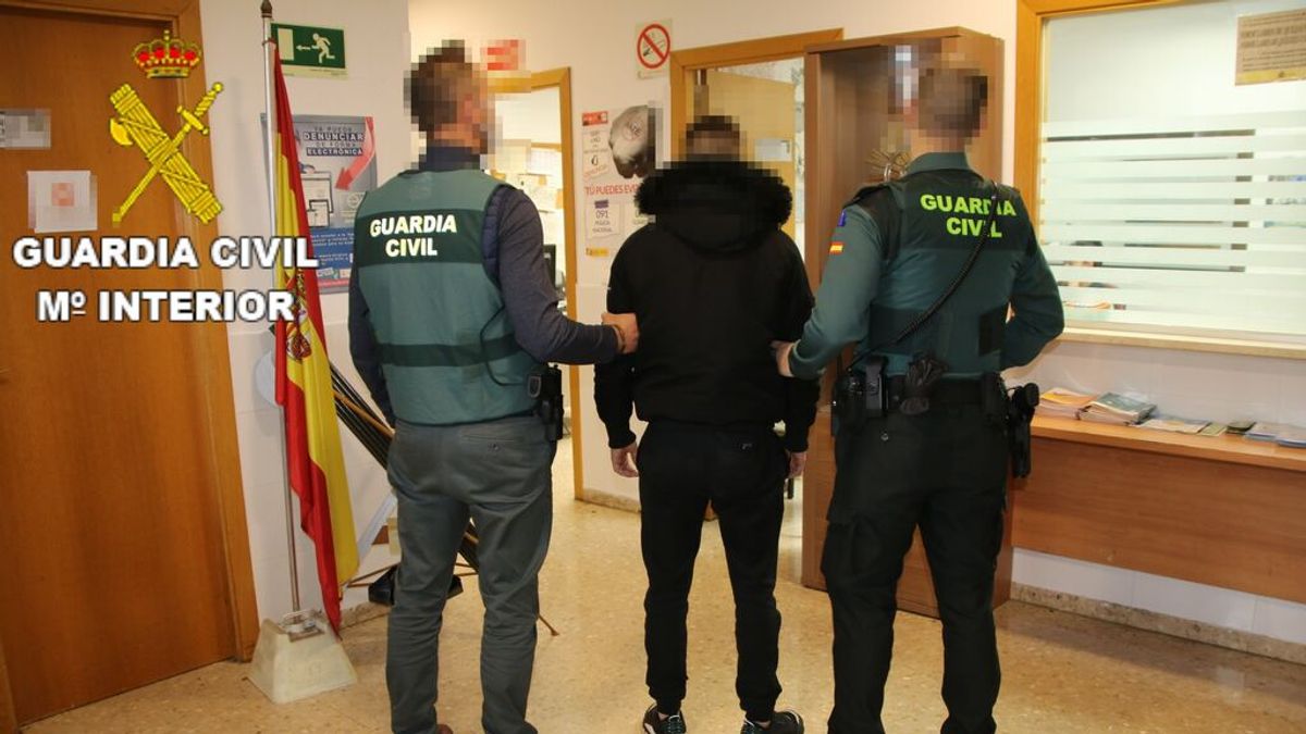 Detenidos tres jóvenes por apuñalar a un menor durante una pelea multitudinaria en Carlet, Valencia