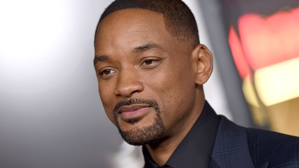 El de Chris Rock no fue el primero: Will Smith dio un bofetón a un periodista por darle un beso