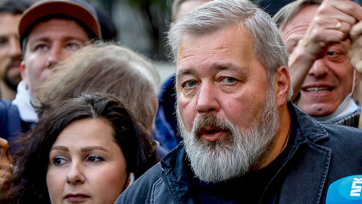 El diario ruso 'Novaya Gazeta', crítico con el Kremlin, cierra hasta el fin de la guerra en Ucrania El diario ruso 'Novaya Gazeta', crítico con el Kremlin, cierra hasta el fin de la guerra en Ucrania