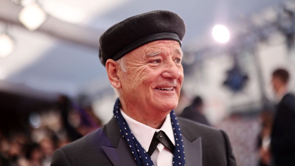 Bill Murray posa en la alfombra roja de los Premios Oscar 2022