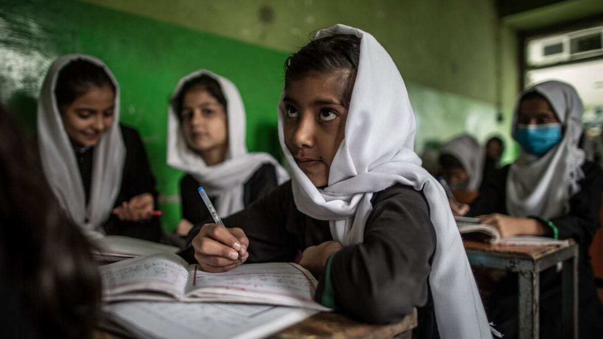 La UE condena el cierre de colegios para niñas de secundaria en Afganistán