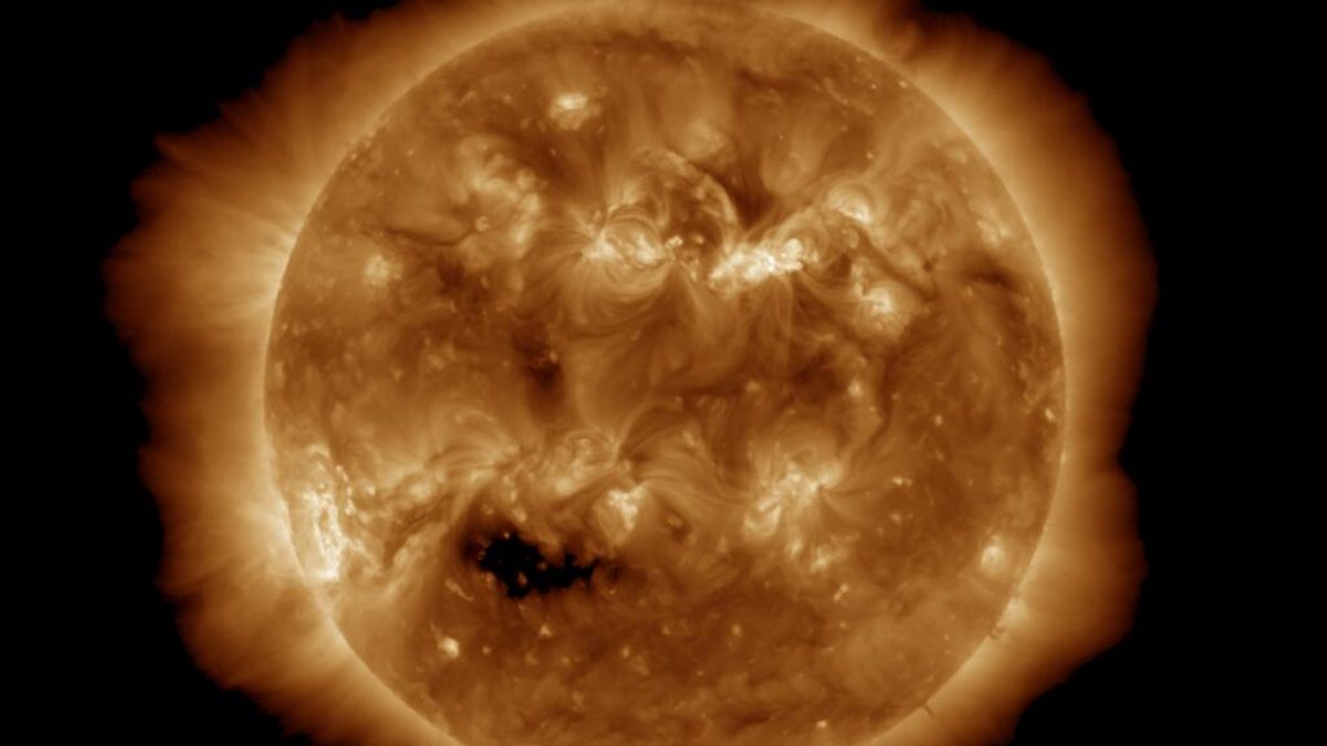 Una explosión en el Sol produce un 'tsunami solar': vigilancia de tormenta geomagnética en la Tierra