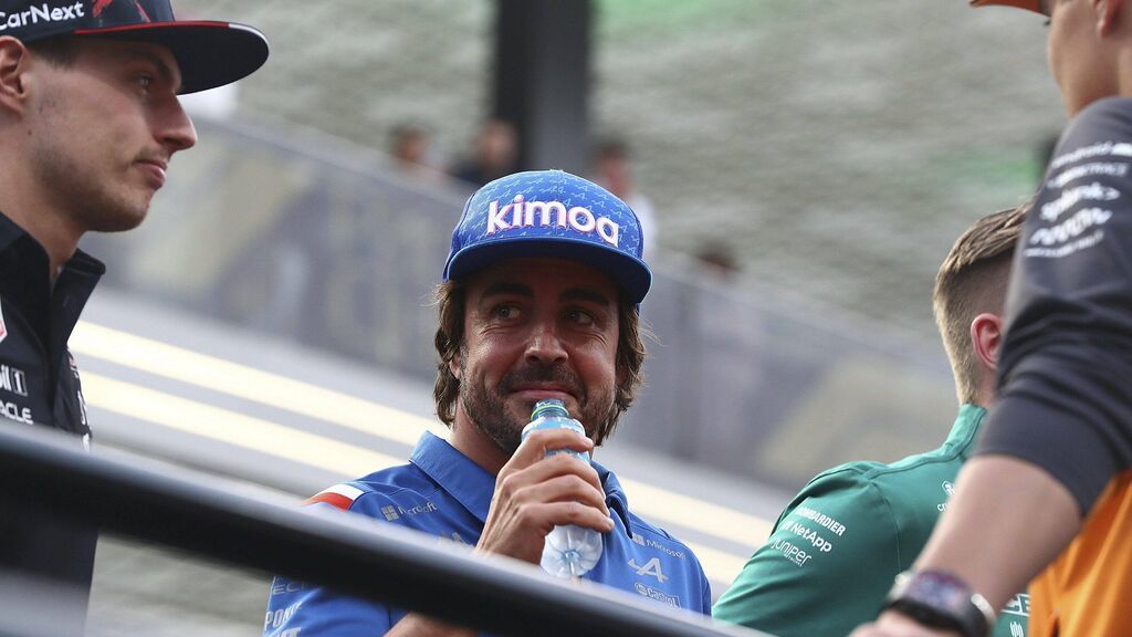 Fernando Alonso vuelve a alargar la fecha de su retirada: "Espero que me sigáis viendo dos o tres años más"