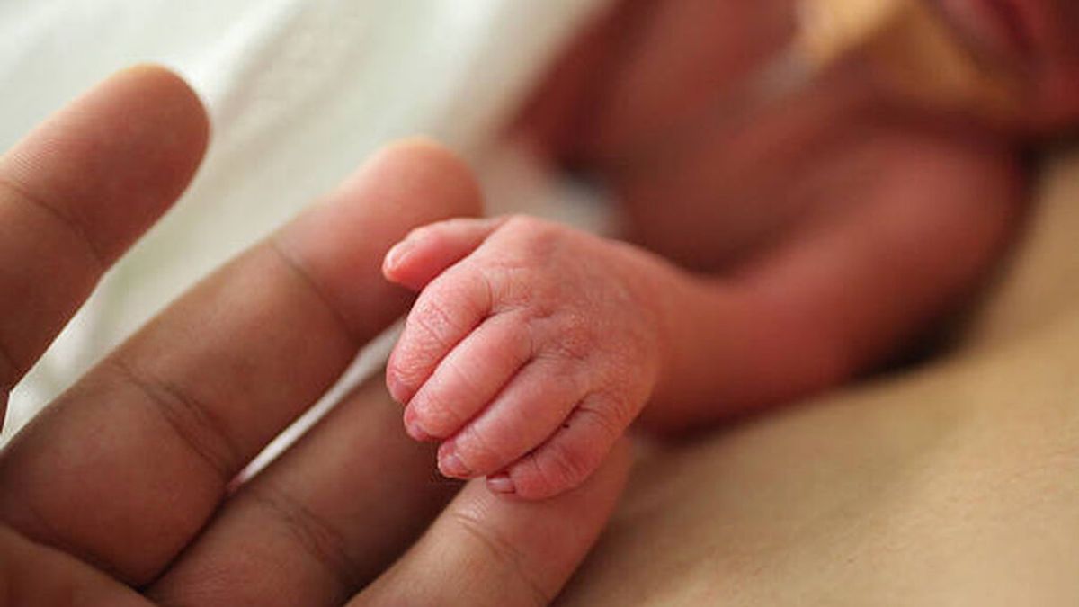 Más de 200 bebés y 9 mujeres perdieron la vida en Reino Unido por errores en maternidad entre 2000 y 2019
