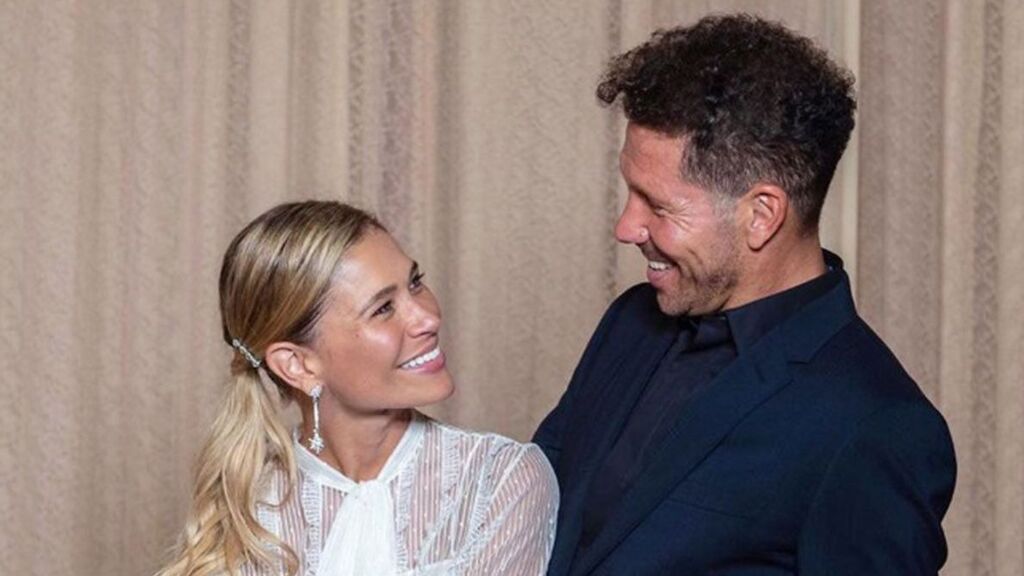 Así fueron las dos bodas de Carla Pereyra y 'El Cholo' Simeone: del vestido de Dior al espectacular enlace en La Toscana.