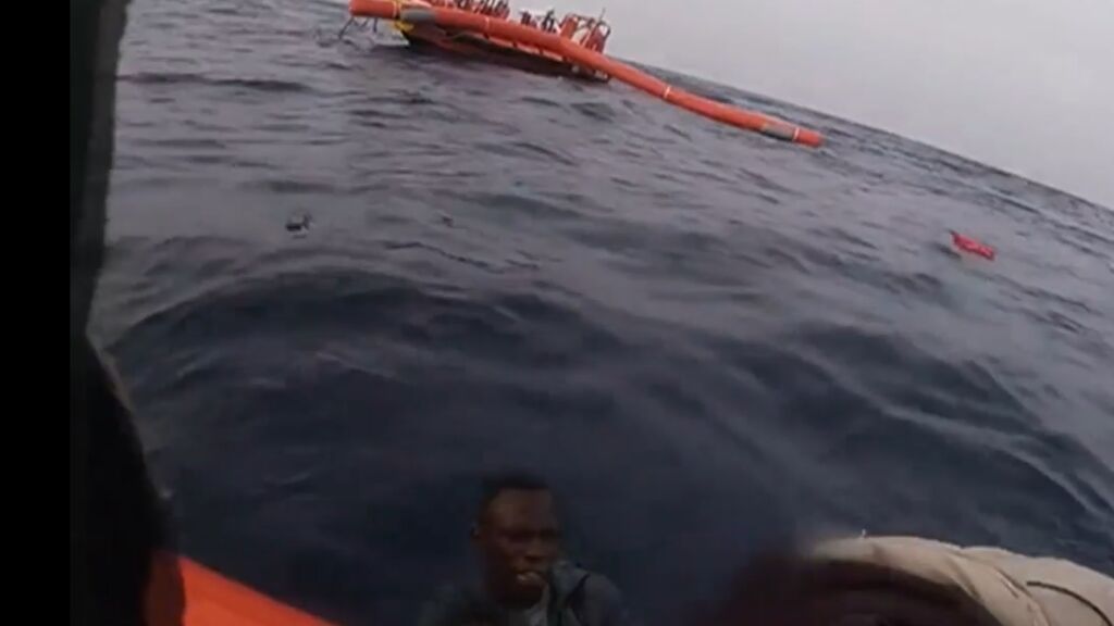 Rescate en el Mediterráneo de más de 100 personas, en imágenes
