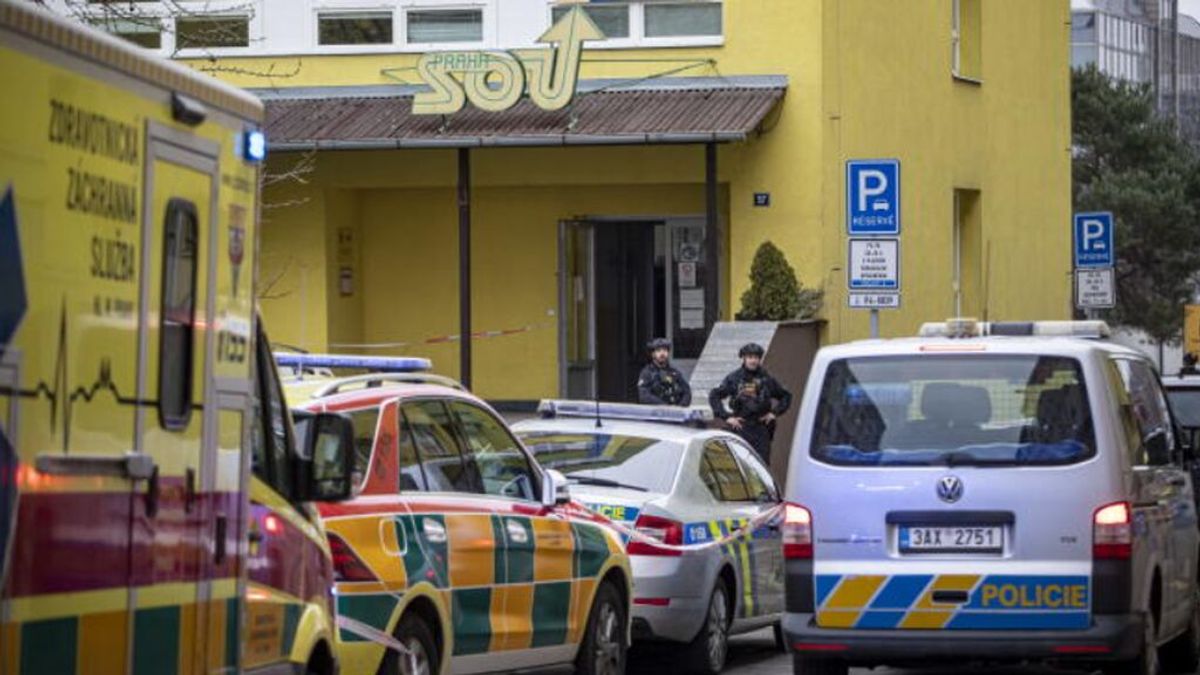 Un estudiante mata a su profesor con un machete en un colegio en Praga