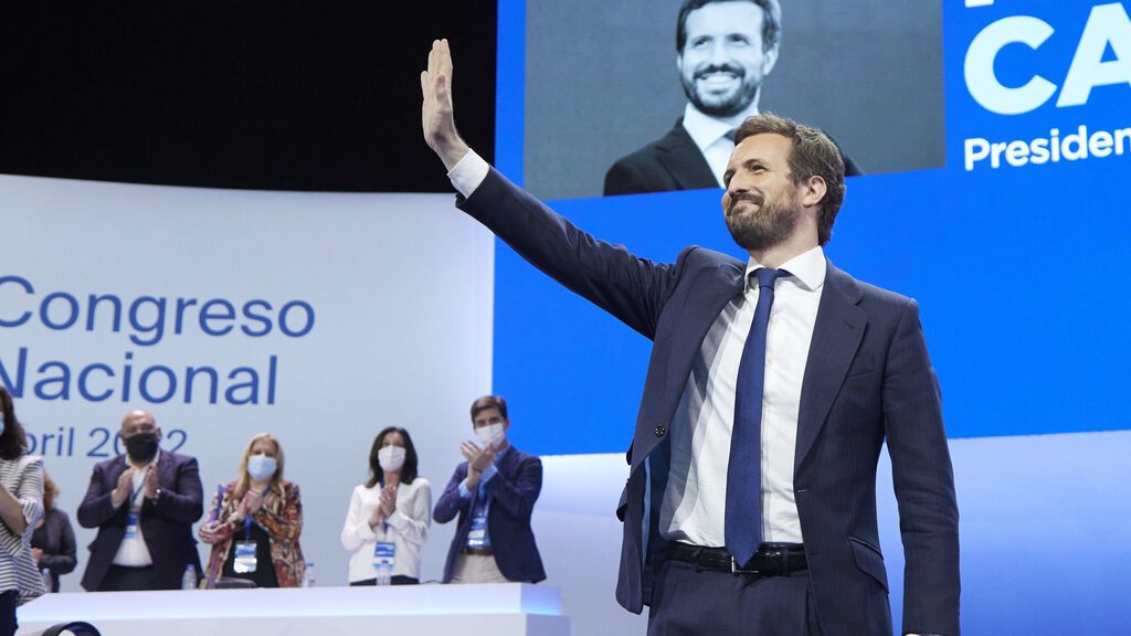 Casado, ovacionado, se despide del PP: "Me voy, pero volveré para lo que necesitéis"
