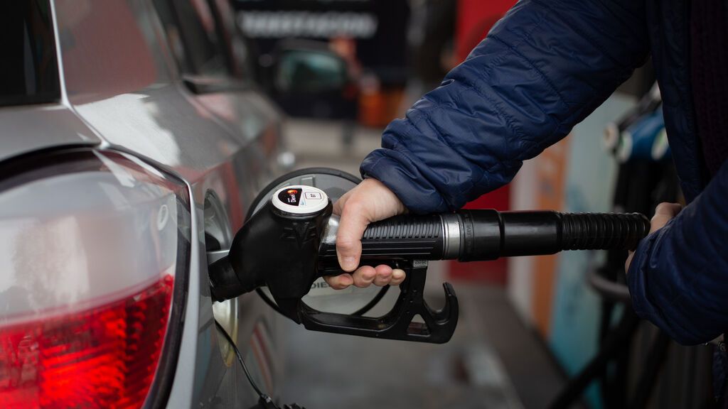 ¿Por qué el diesel se ha encarecido más que la gasolina?