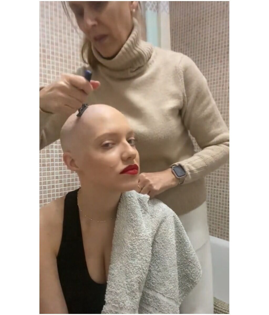 patri rite rapándose madre